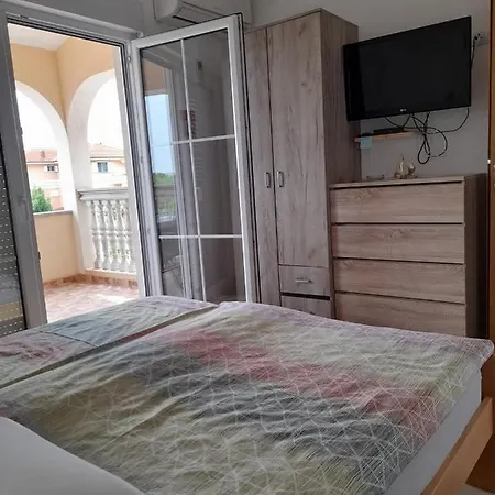 Apartmani Slavko Fazana Exterior photo